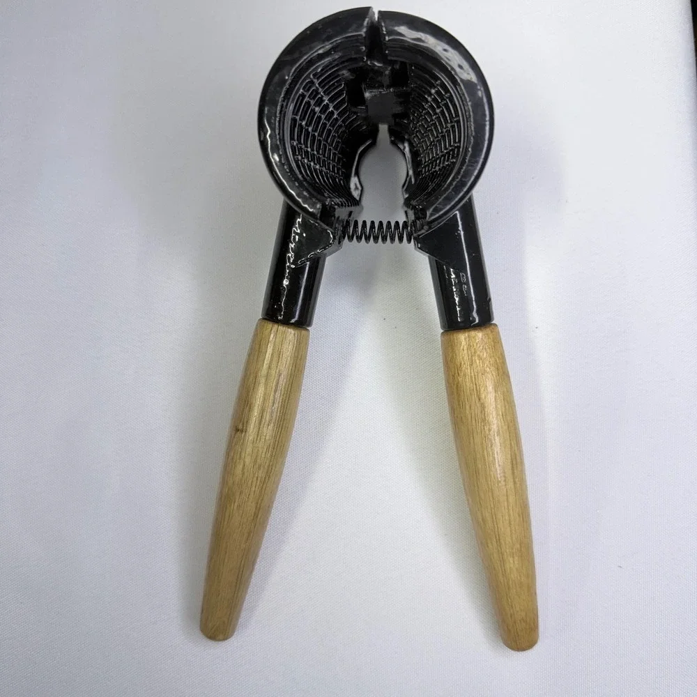 Metal Wood Nutcracker Spring Loaded Manual